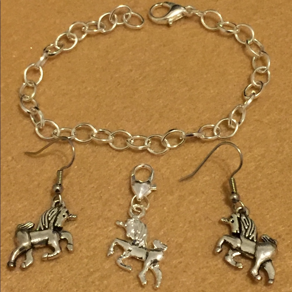 🦄 Unicorn 🦄 Charm Bracelet & Earrings